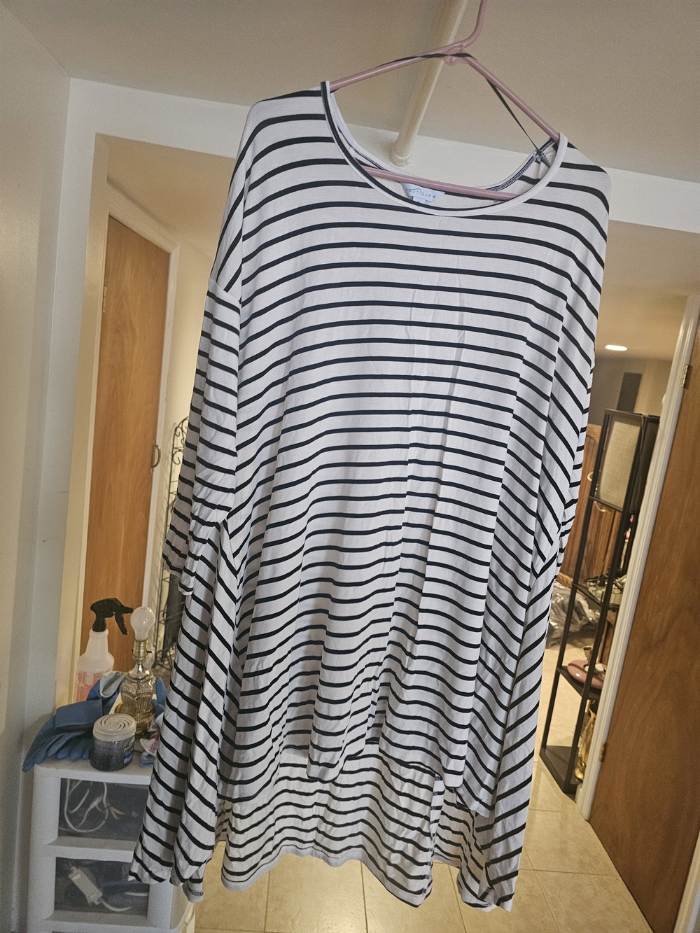 Boutique 9 Black & White Striped Long Sleeve Tunic